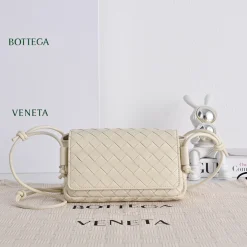 BOTTEGA VENETA Shoulder Bags Lamb Leather Cream 21X11X9CM F8010065415