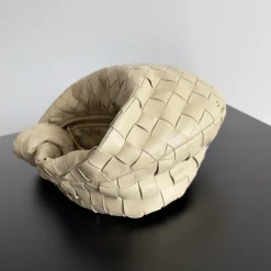 Alternative view of BOTTEGA VENETA Shoulder Bags Lambskin Beige 23X15X5CM E6010062123