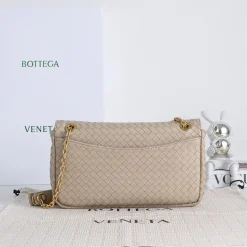 Alternative view of BOTTEGA VENETA Shoulder Bags Lambskin Beige-Gold 27X16X6CM I3010065285