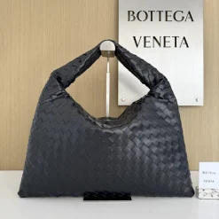 BOTTEGA VENETA Shoulder Bags Leather Black 46X10X21CM I8010060465