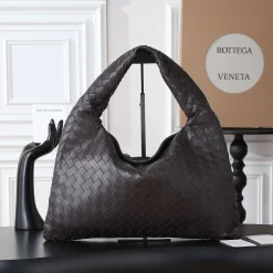 BOTTEGA VENETA Shoulder Bags Leather Brown 46X21X10CM I8010060641