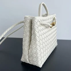 Alternative view of BOTTEGA VENETA Shoulder Bags Nappa Lambskin White-Gold 32.5X24X12CM A13010065664