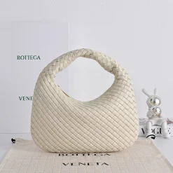 BOTTEGA VENETA Shoulder Bags Nappa Leather Cream 35X21X5CM H6010063397