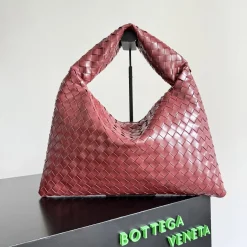 BOTTEGA VENETA Shoulder Bags Red 46X21X10CM I8010060689