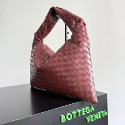 Alternative view of BOTTEGA VENETA Shoulder Bags Red 46X21X10CM I8010060689