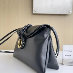 Alternative view of BOTTEGA VENETA Shoulder Bags Smooth Calf Leather Black-Gold 27X16X6CM G5010064099