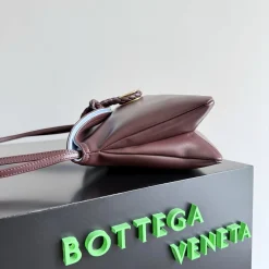 Alternative view of BOTTEGA VENETA Shoulder Bags Smooth Leather Brown-Gold 27X16X6CM G5010064123
