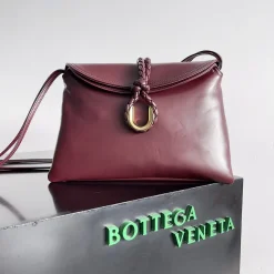 BOTTEGA VENETA Shoulder Bags Smooth Leather Burgundy-Gold 30X20X8CM H4010064035