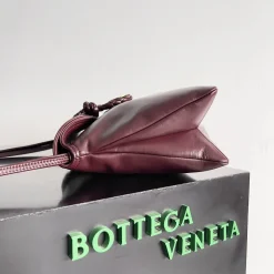 Alternative view of BOTTEGA VENETA Shoulder Bags Smooth Leather Burgundy-Gold 30X20X8CM H4010064035