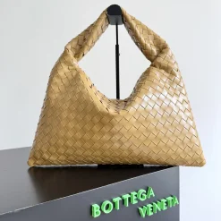 BOTTEGA VENETA Shoulder Bags Tan 46X21X10CM I8010060609