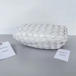 Alternative view of BOTTEGA VENETA Shoulder Bags White 23X15X5CM E6010061625