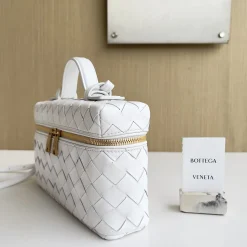 Alternative view of BOTTEGA VENETA Shoulder Bags White-Gold 22X12.5X5CM F8010064810