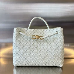 BOTTEGA VENETA Shoulder Bags White-Gold 32.5X24X12CM A13010065675