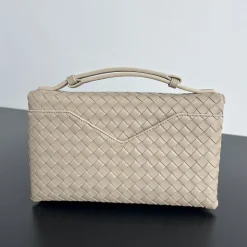 Alternative view of BOTTEGA VENETA Shoulder Bags Woven Leather Beige-Gold 25X16X5.5CM H3010062585
