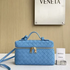 BOTTEGA VENETA Shoulder Bags Woven Leather Blue-Gold 22X12.5X5CM F8010064825