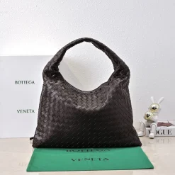 BOTTEGA VENETA Shoulder Bags Woven Leather Brown 46X21X10CM I8010060375