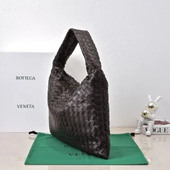 Alternative view of BOTTEGA VENETA Shoulder Bags Woven Leather Brown 46X21X10CM I8010060375