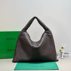 BOTTEGA VENETA Shoulder Bags Woven Leather Brown 54X24X13 A08010060883