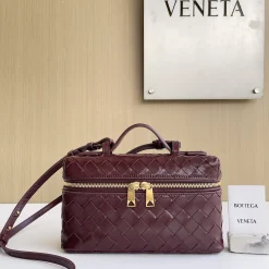 BOTTEGA VENETA Shoulder Bags Woven Leather Burgundy-Gold 22X12.5X5CM F8010064837