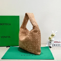 Alternative view of BOTTEGA VENETA Shoulder Bags Woven Leather Tan 41X20.5X7.5CM H8010060002