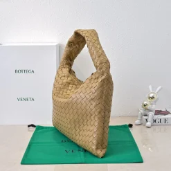 Alternative view of BOTTEGA VENETA Top Handle Bags Braided Leather Beige 46X21X10CM I8010060357