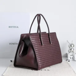 Alternative view of BOTTEGA VENETA Totes Bags Brown-Gold 37X27X24CM A18010064916