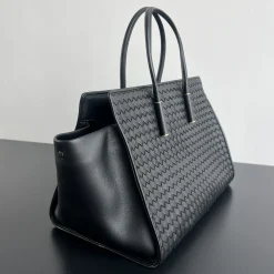 Alternative view of BOTTEGA VENETA Totes Bags Lambskin Black-Gold 37X27X24 A40010064927