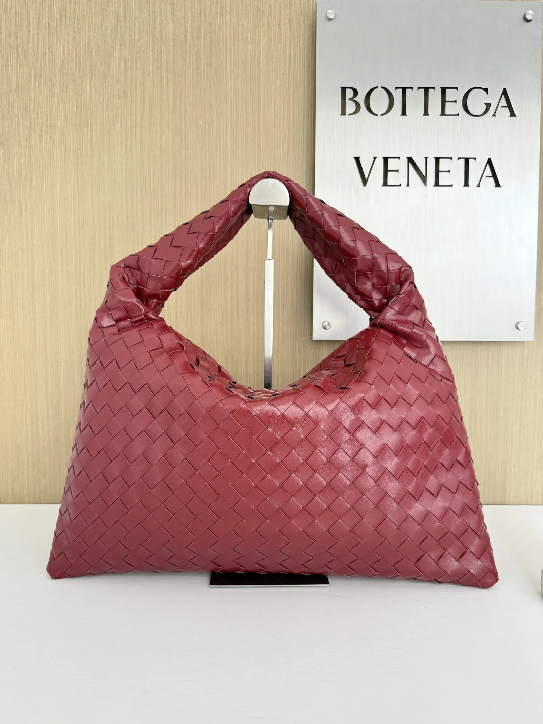 BOTTEGA VENETA Totes Bags Red 46X10X21CM I8010060472