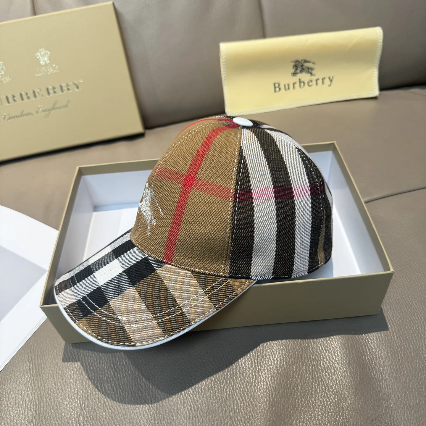 BURBERRY Caps Cotton & Leather Brown-Red-Black-White F510071313 - Image 2