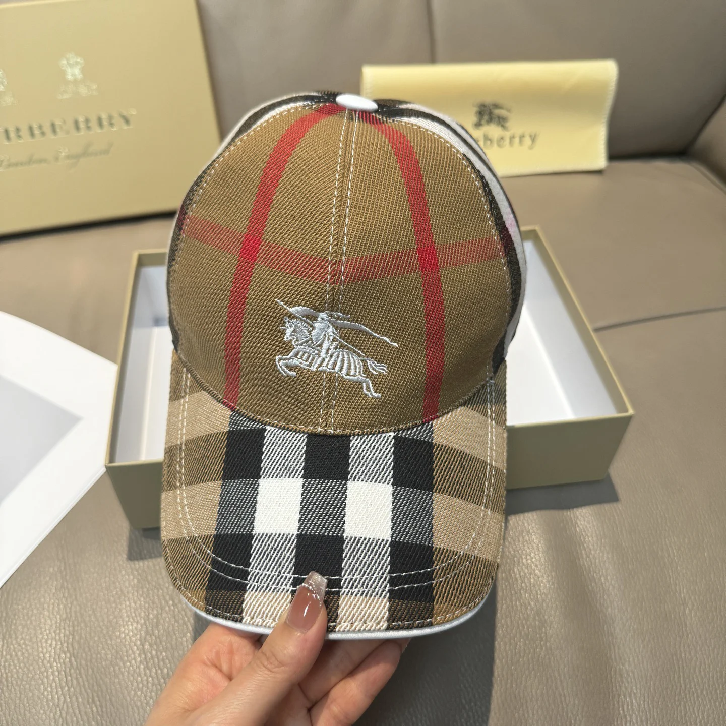 BURBERRY Caps Cotton & Leather Brown-Red-Black-White F510071313 - Image 5