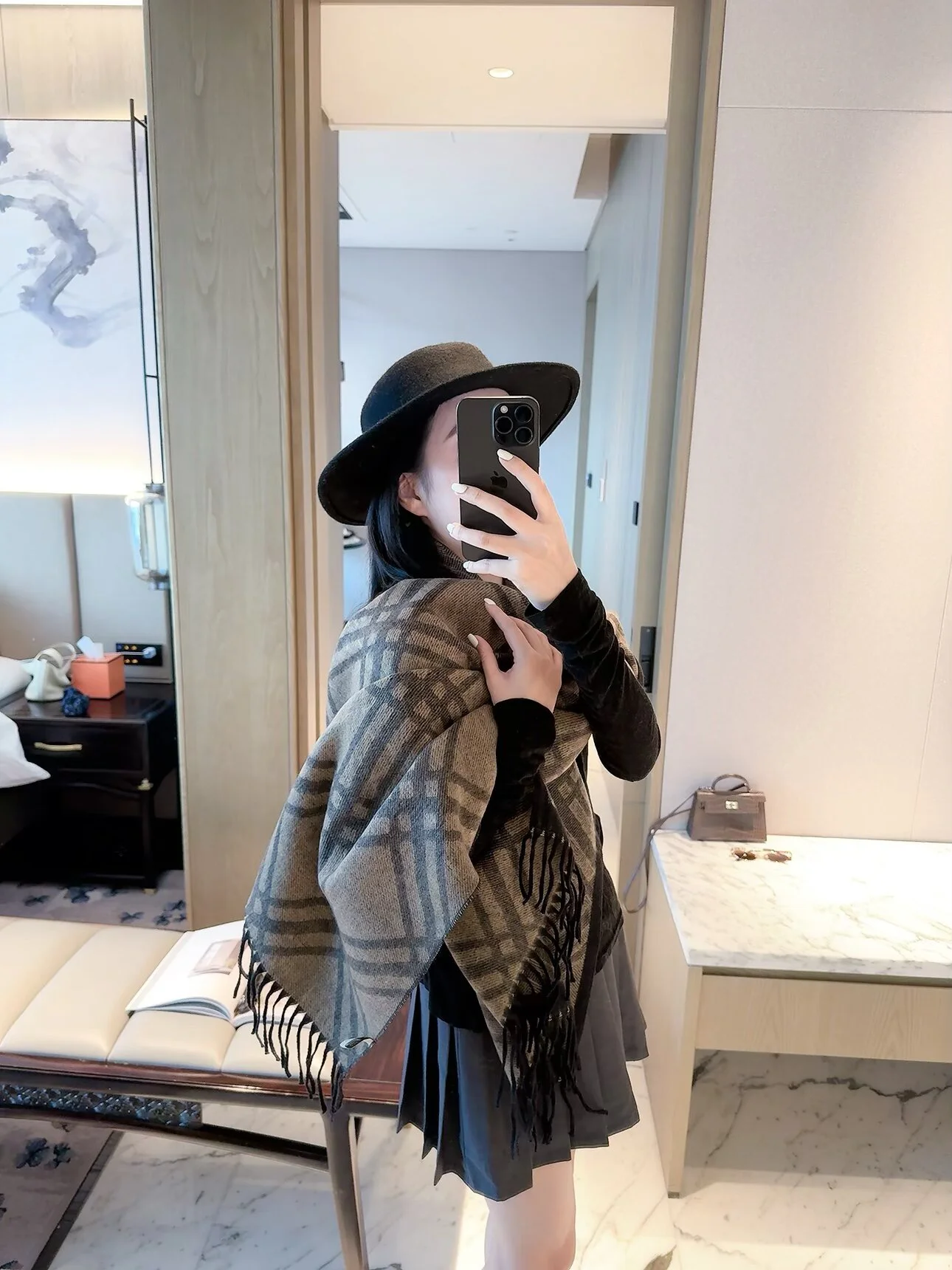 BURBERRY Scarves Brown-Black D510070930