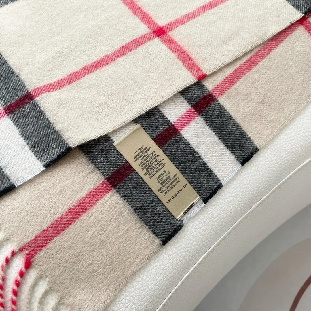 BURBERRY Scarves Cashmere Beige-Black-Red One Size A0010070274 - Image 8