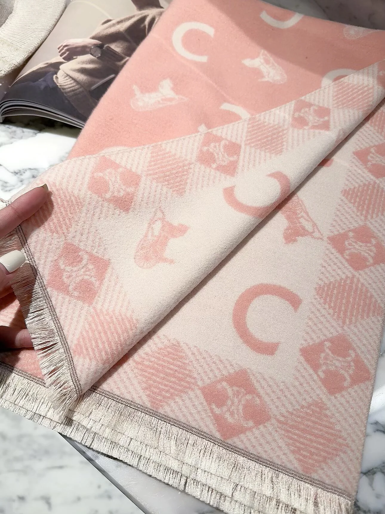 CELINE Scarves Cashmere Pink-Black 60X180 D510070915 - Image 4