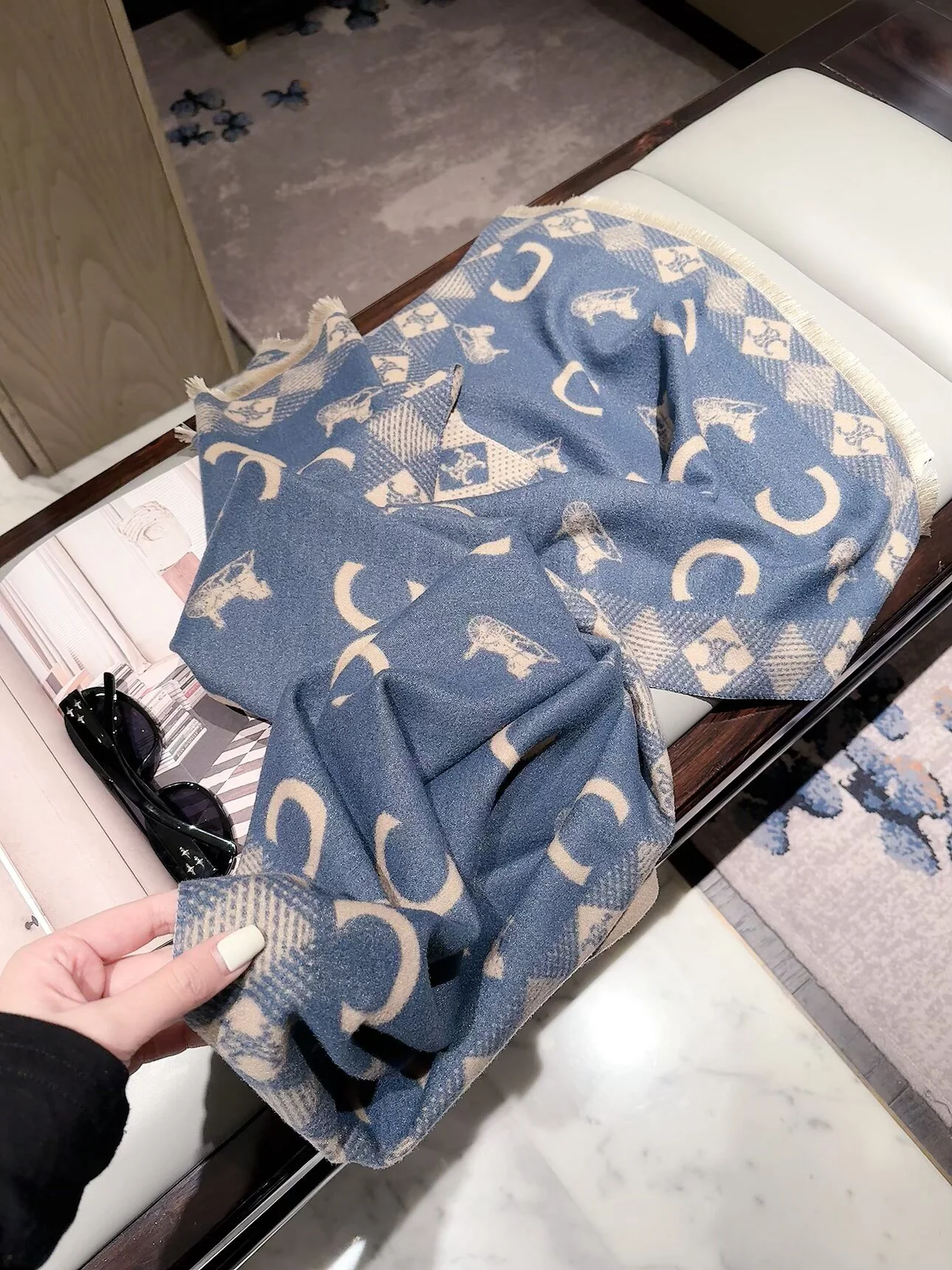 CELINE Scarves Cashmere Pink-Black 60X180 D510070915 - Image 7