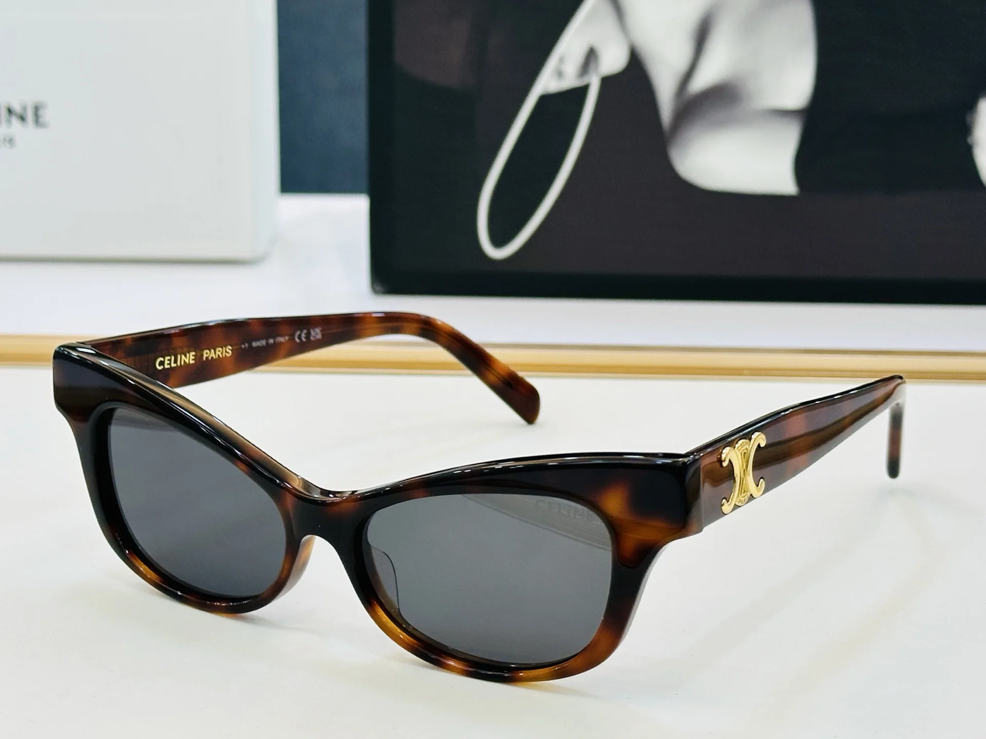 CELINE Sunglasses A3510072250 - Image 3