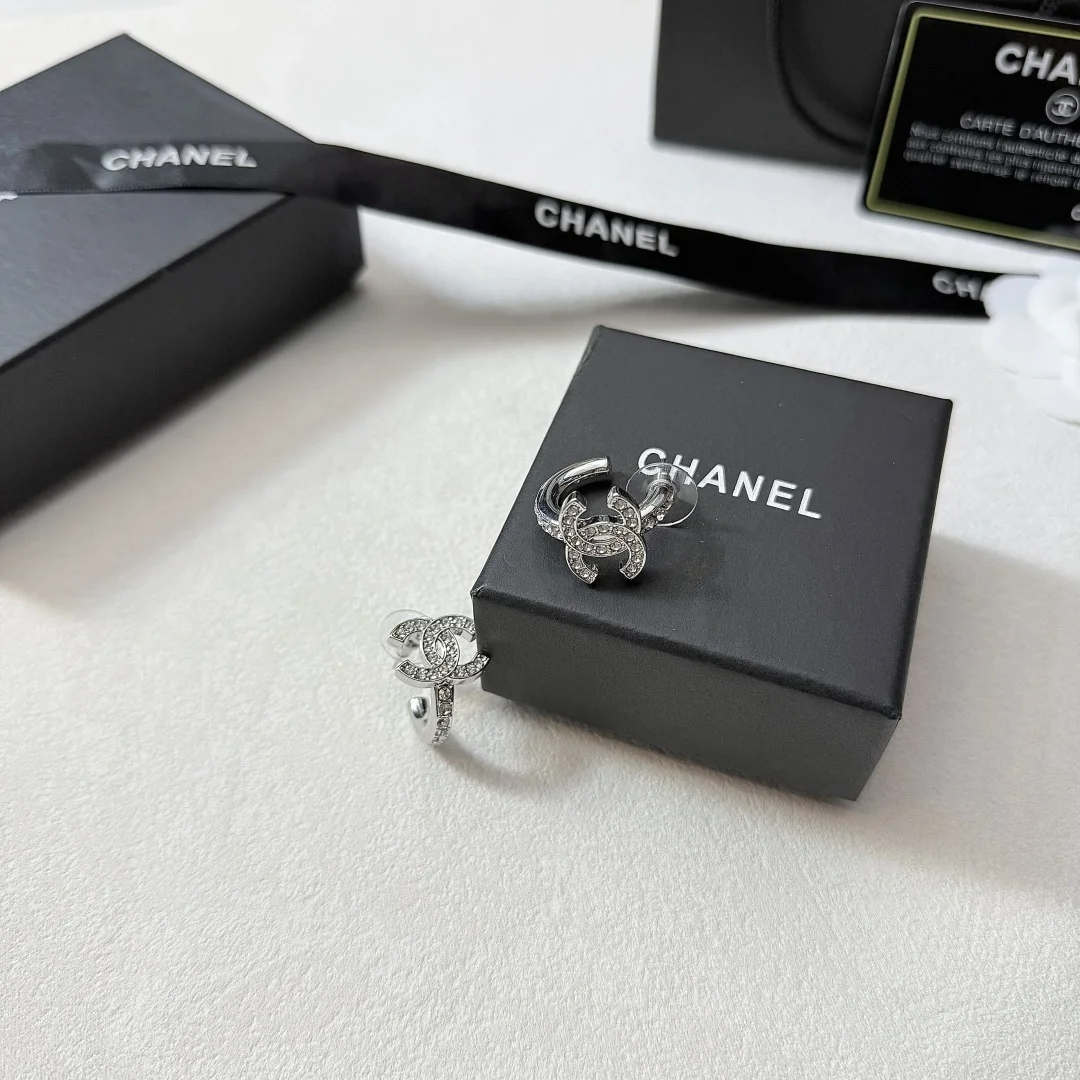 CHANEL Accessories Silver Diamond Silver-White One Size E010072034 - Image 3