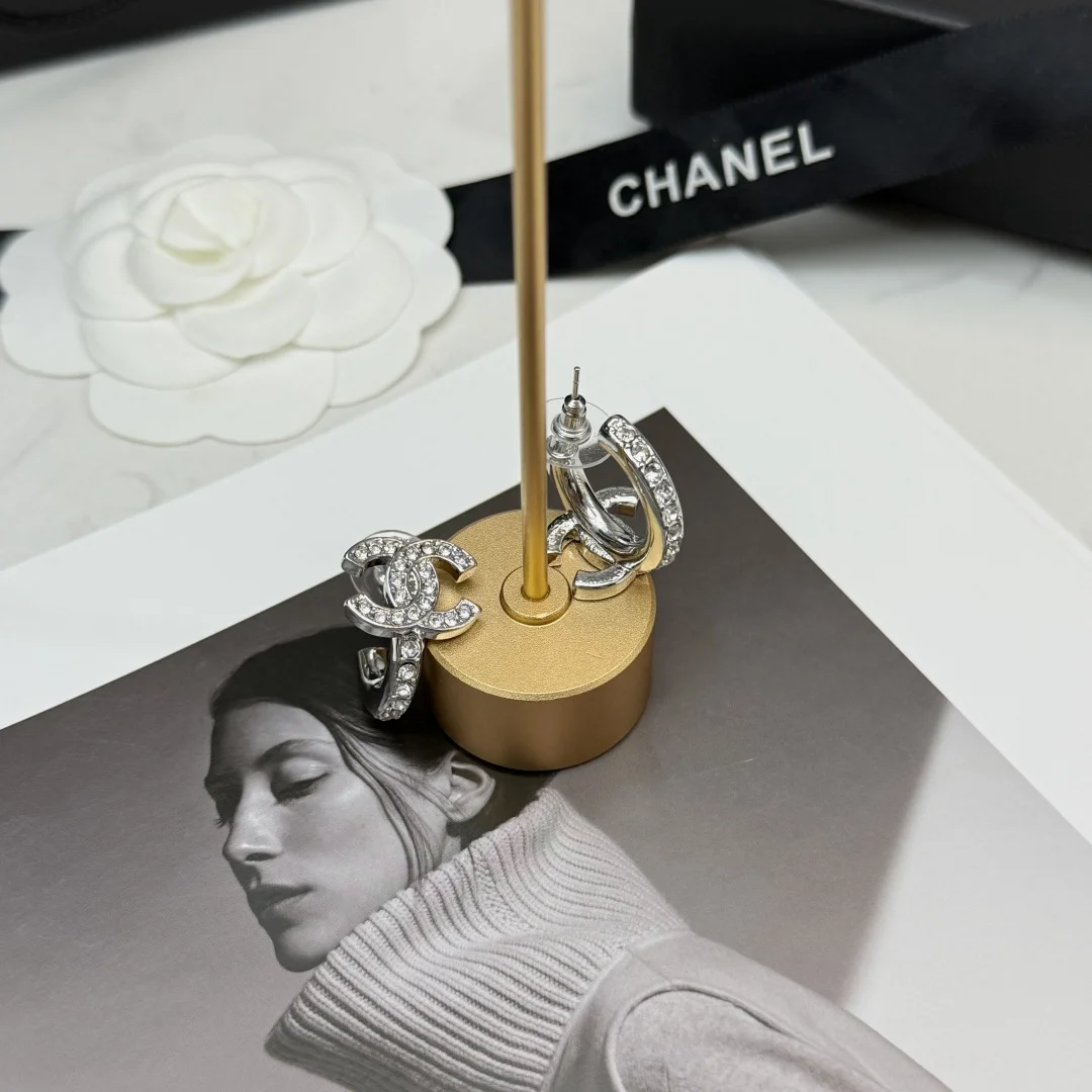 CHANEL Accessories Silver Diamond Silver-White One Size E010072034 - Image 4