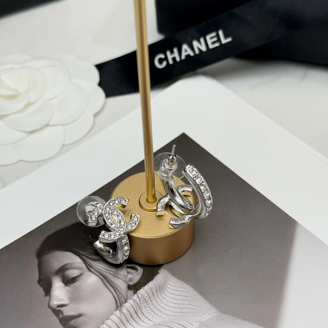 CHANEL Accessories Silver Diamond Silver-White One Size E010072034 - Image 7