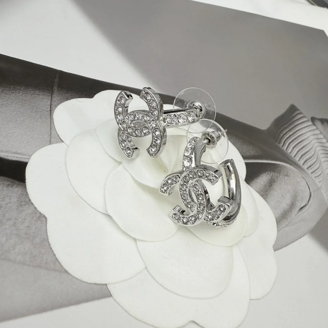 CHANEL Accessories Silver Diamond Silver-White One Size E010072034 - Image 8