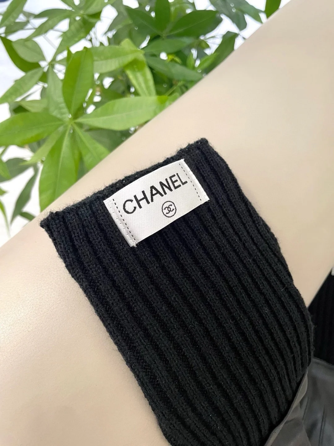 CHANEL Gloves Sheepskin Black L A1010071903 - Image 11