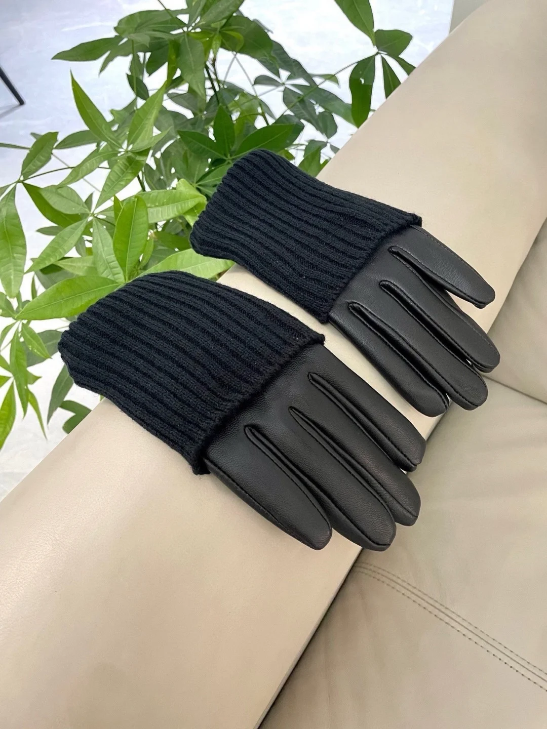 CHANEL Gloves Sheepskin Black L A1010071903 - Image 3