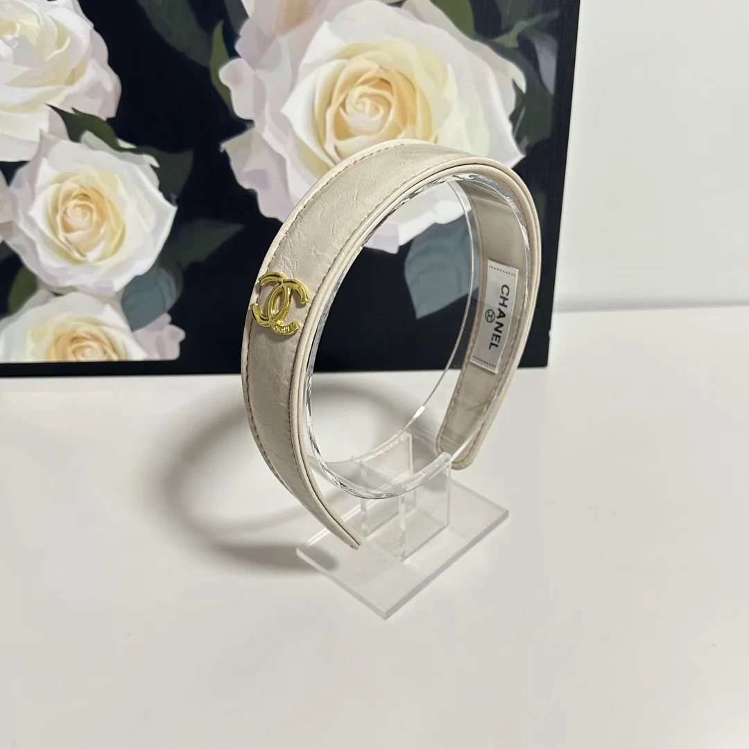 CHANEL Hair Accessories Cream-Gold D510071641