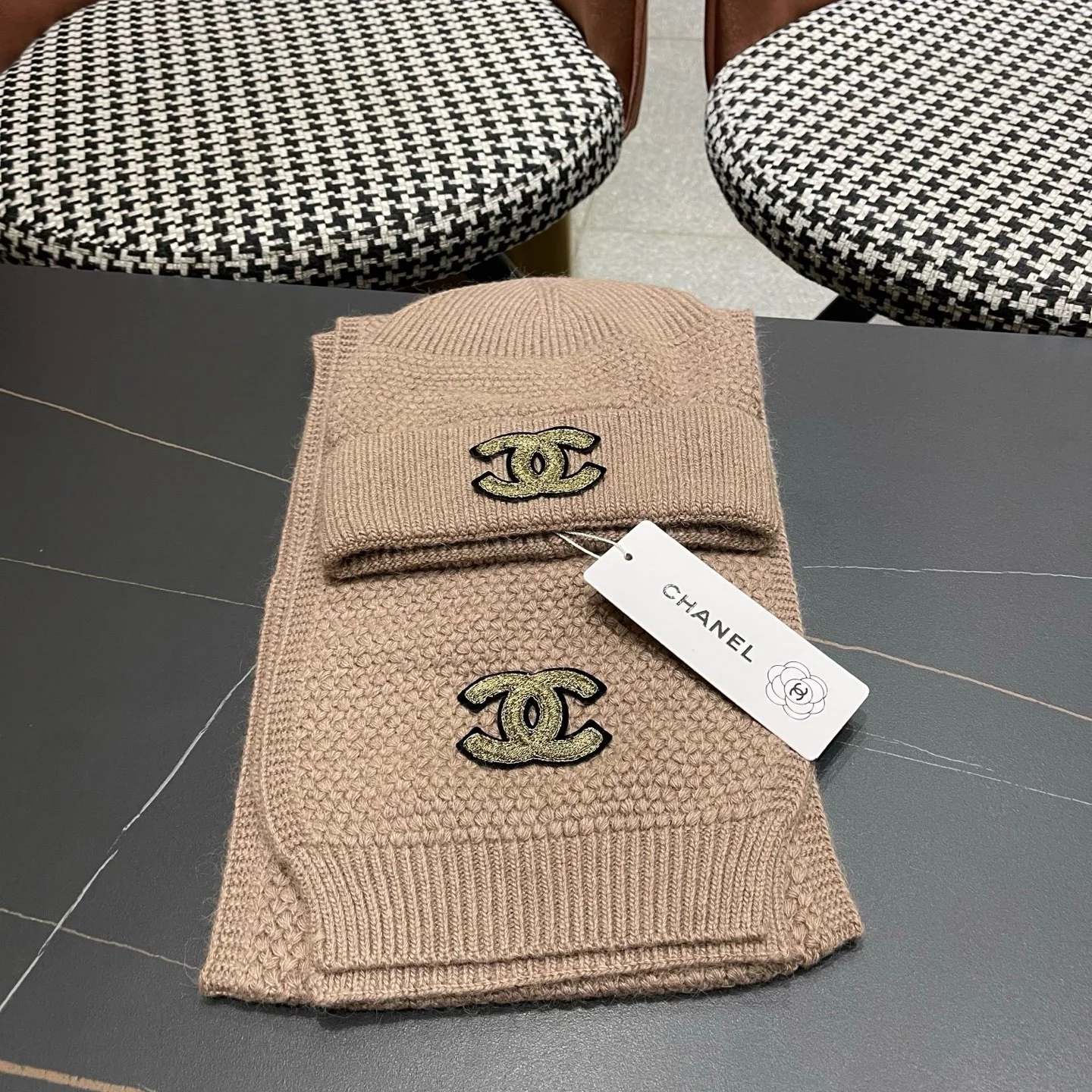 CHANEL Hats Cashmere Beige-Gold A4510070244 - Image 2