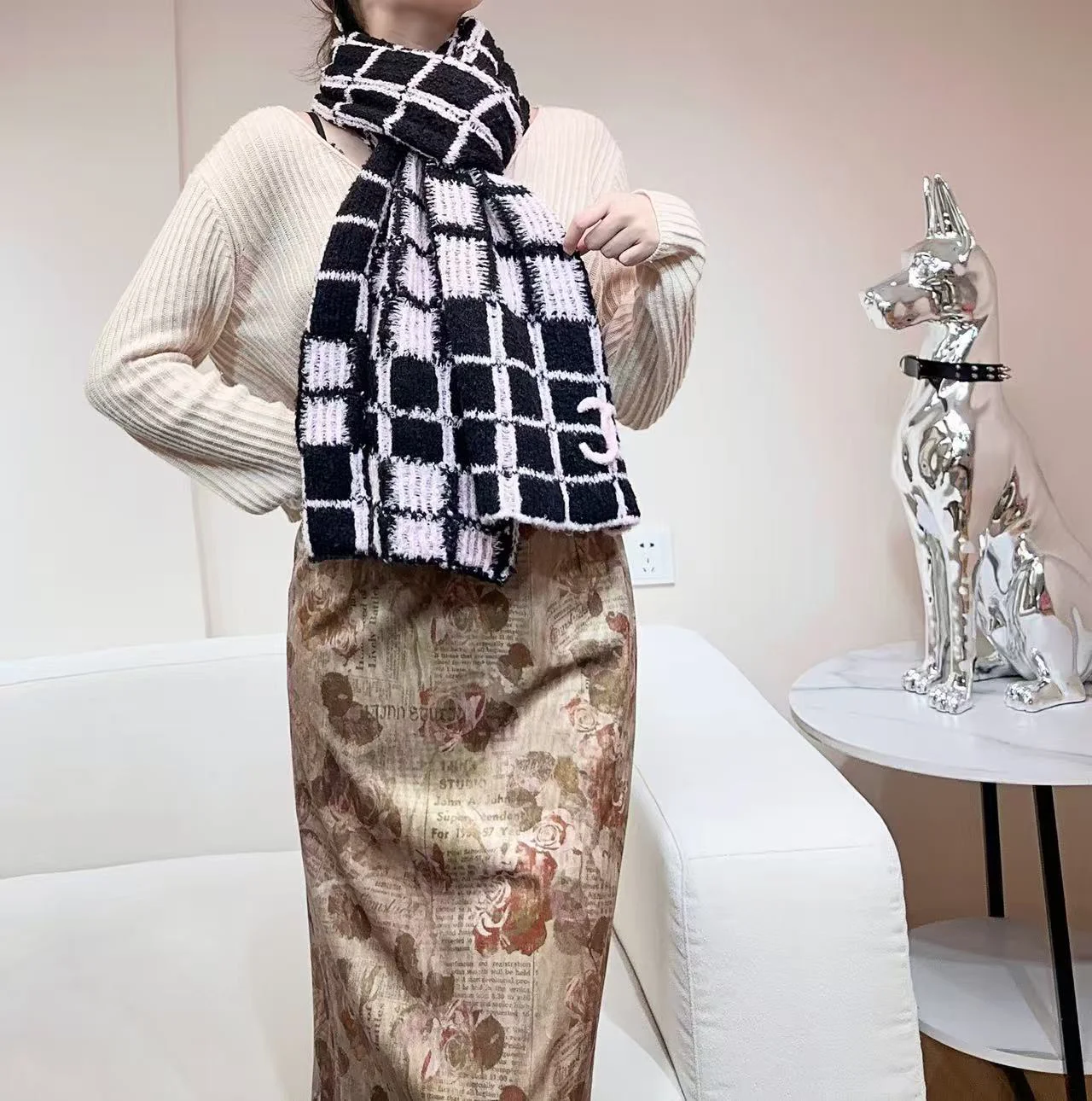 CHANEL Scarves Cashmere Black-Pink 30_180CM A1010072952 - Image 2