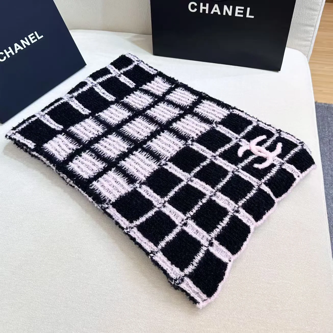 CHANEL Scarves Cashmere Black-Pink 30_180CM A1010072952 - Image 3