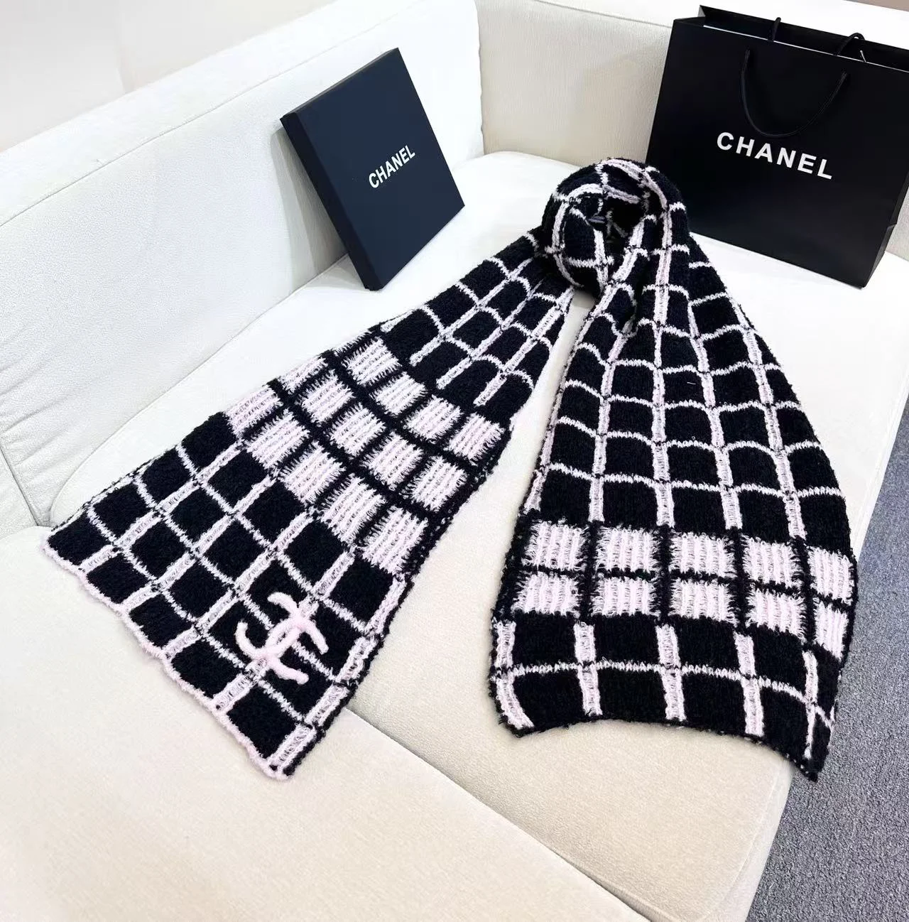 CHANEL Scarves Cashmere Black-Pink 30_180CM A1010072952 - Image 5