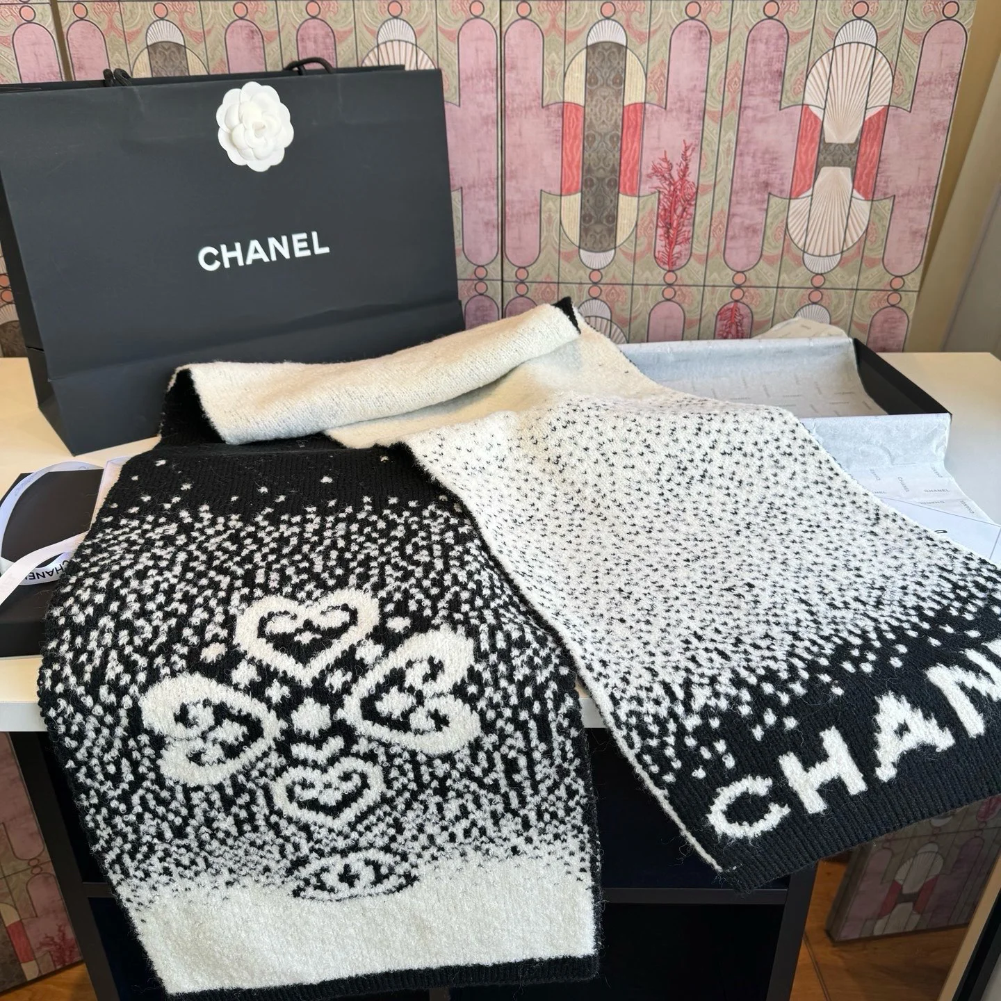 CHANEL Scarves Knitted Cashmere Black-White 30_180CM A2010070816 - Image 10