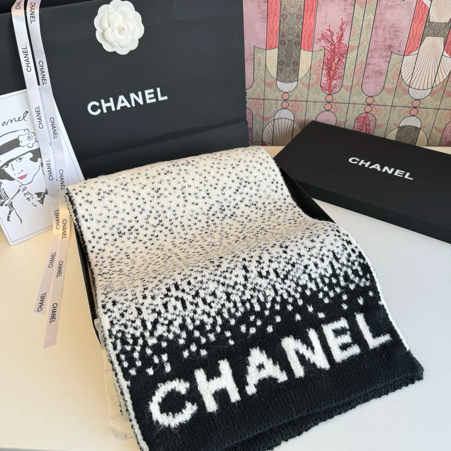 CHANEL Scarves Knitted Cashmere Black-White 30_180CM A2010070816 - Image 5