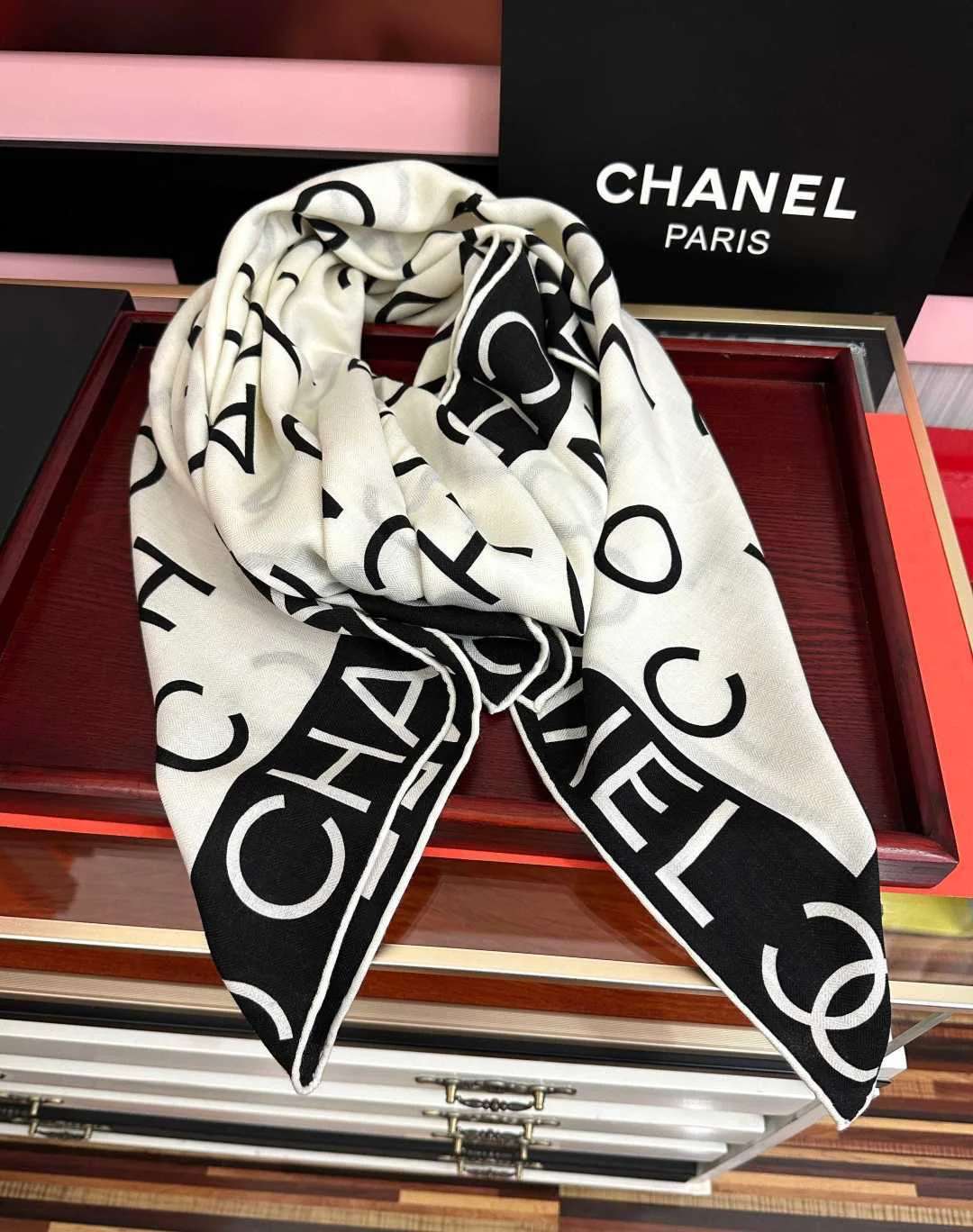 CHANEL Scarves Silk Cashmere Cream-Black 140X140 B0510073021 - Image 4