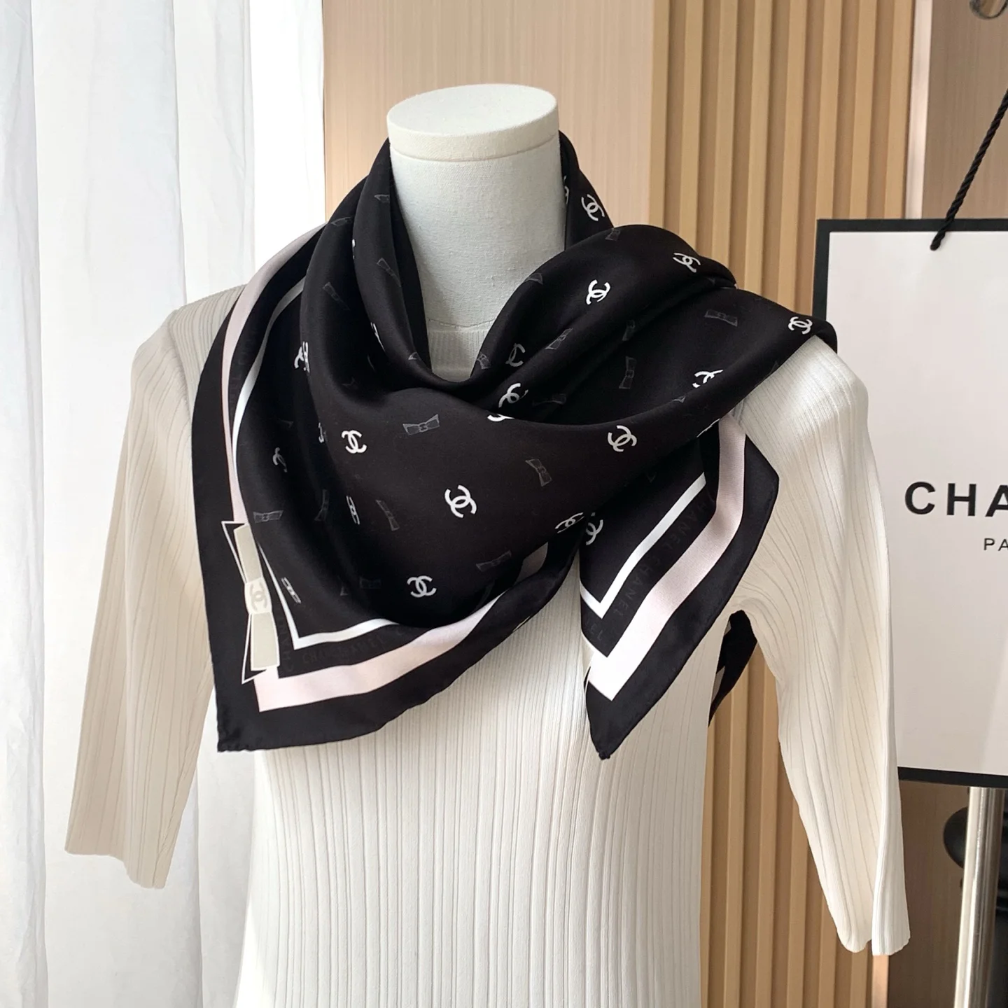 CHANEL Scarves Silk Twill Black-White 88.5 X 88.5 CM D510071215 - Image 2
